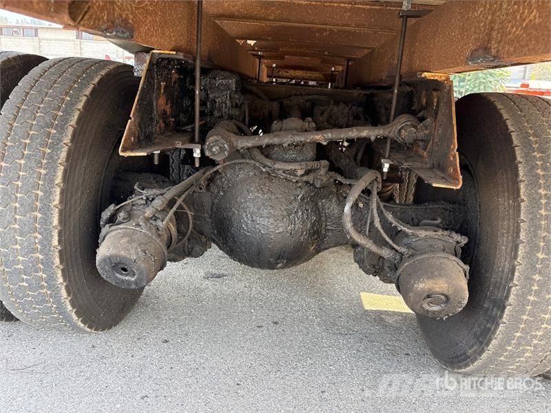 International 2674 6x4 Van Truck Umpikorikuorma-autot