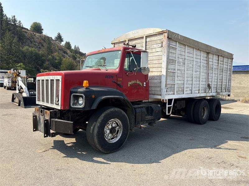 International 2674 6x4 Van Truck Umpikorikuorma-autot