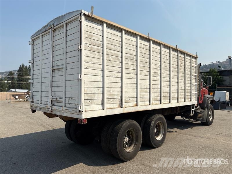 International 2674 6x4 Van Truck Umpikorikuorma-autot