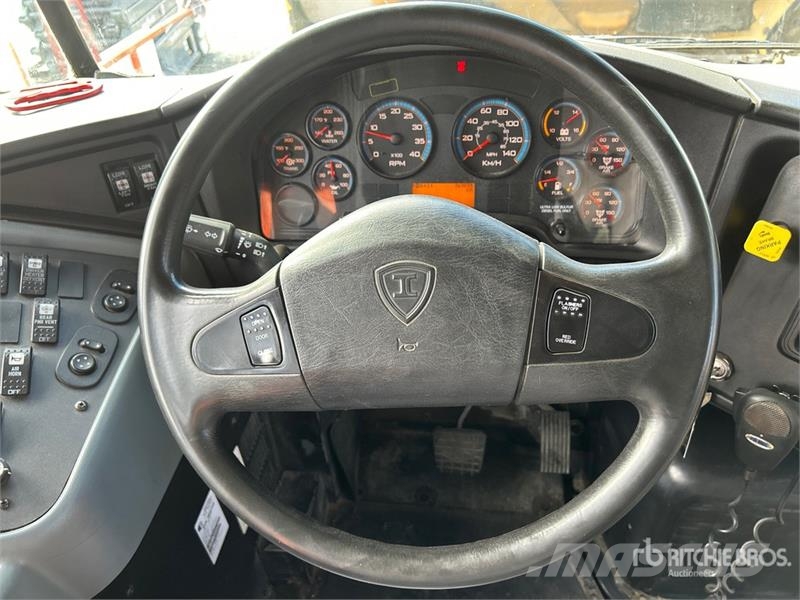 International 3000 Mini bus