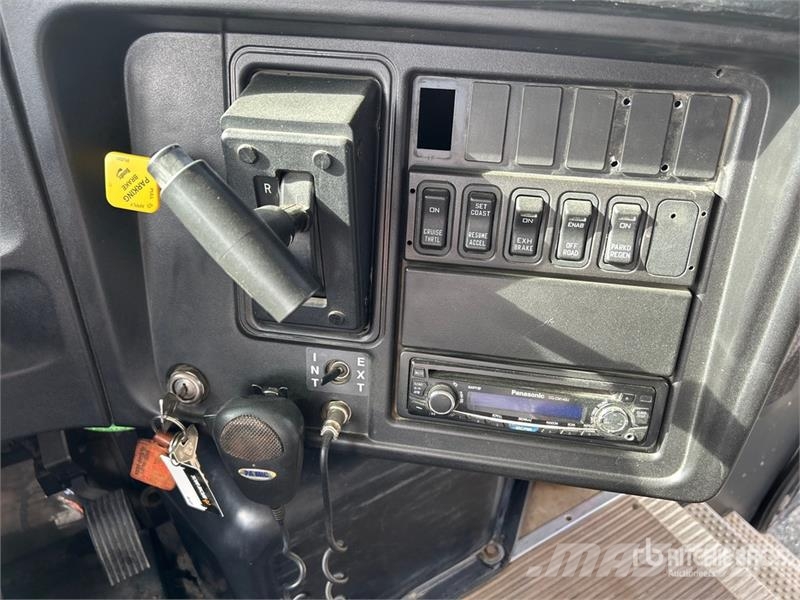 International 3000 Mini bus