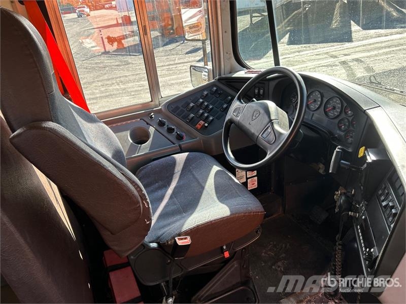 International 3000 Mini bus