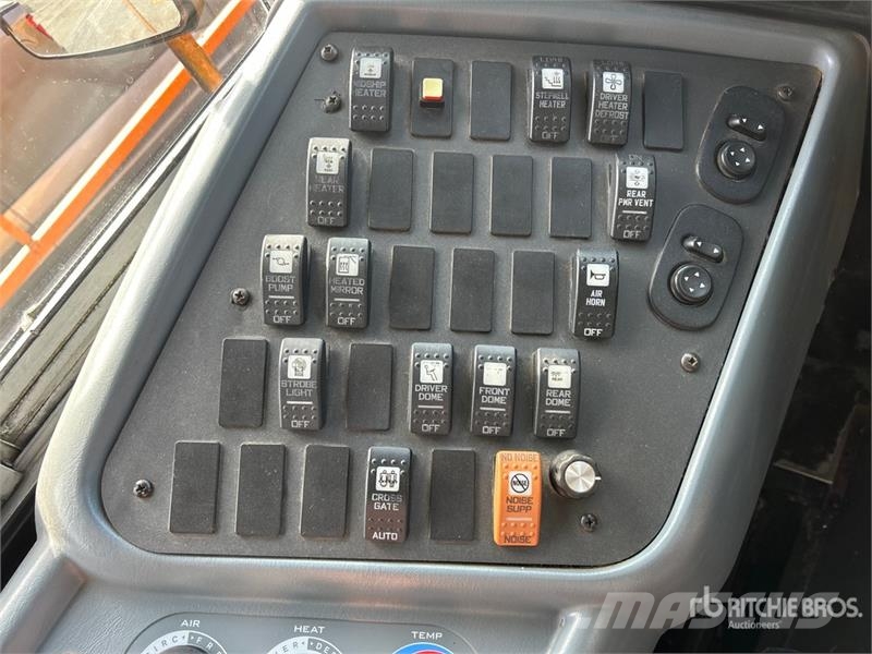 International 3000 Mini bus