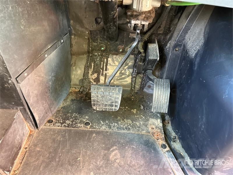 International 3000 Mini bus