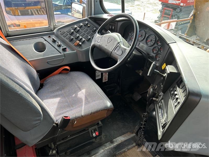 International 3000 Mini bus