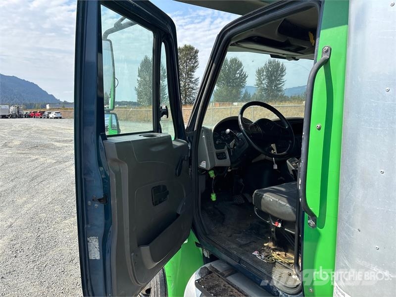International 4300 Грузовики-Фургоны