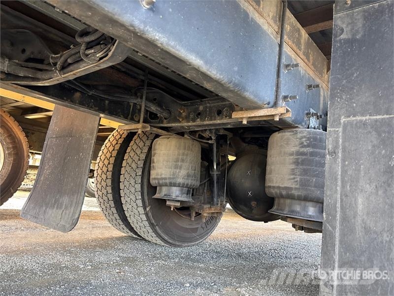 International 4300 Sanduk kamioni