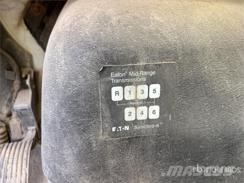 International 4300 水罐车
