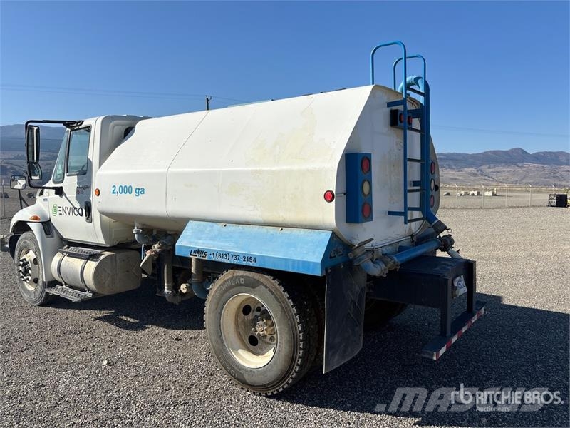 International 4300 水罐车