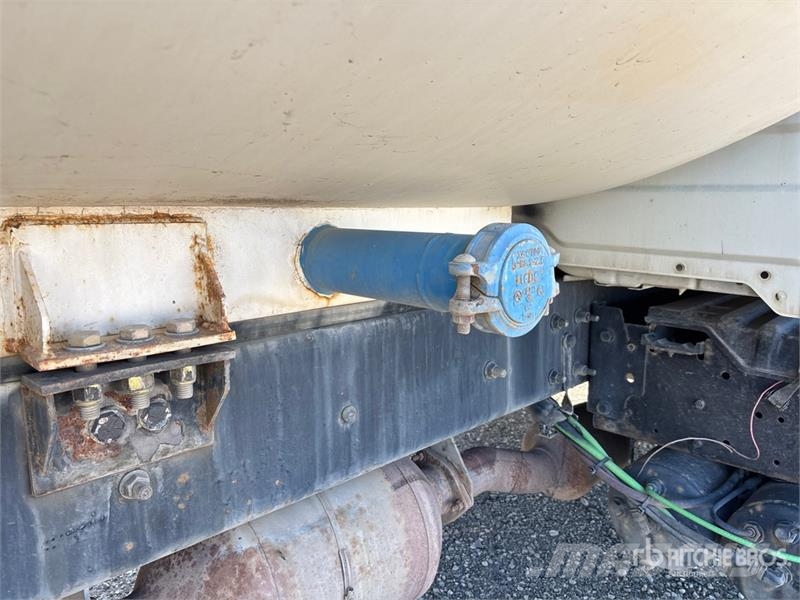 International 4300 水罐车