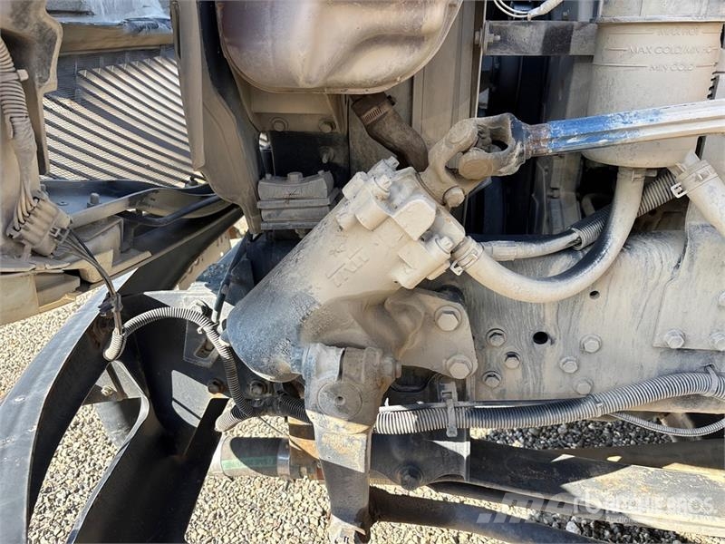 International 4300 水罐车
