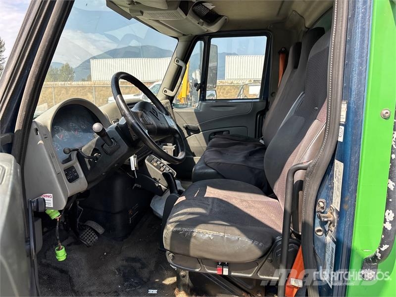 International 4300 Грузовики-Фургоны