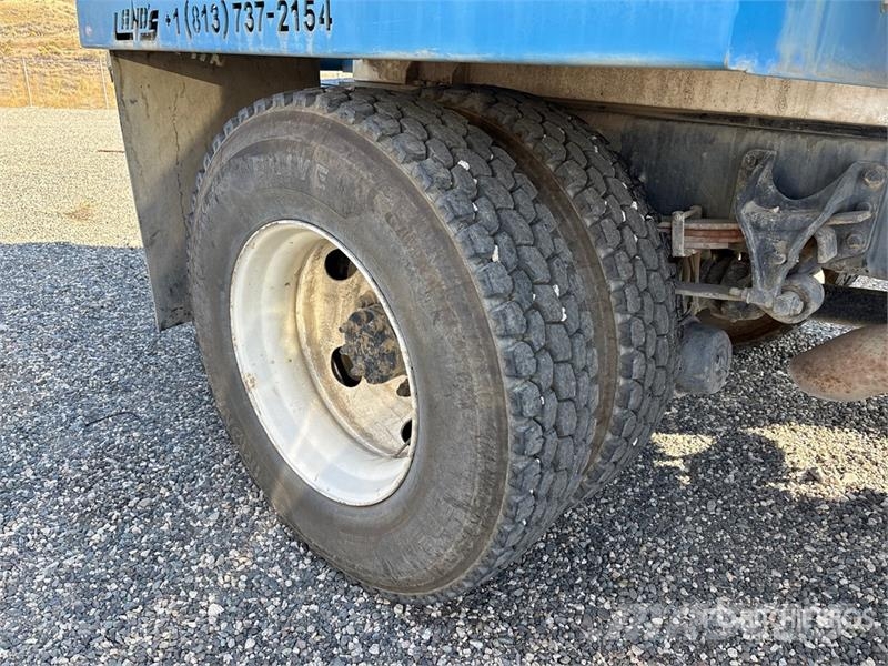 International 4300 水罐车
