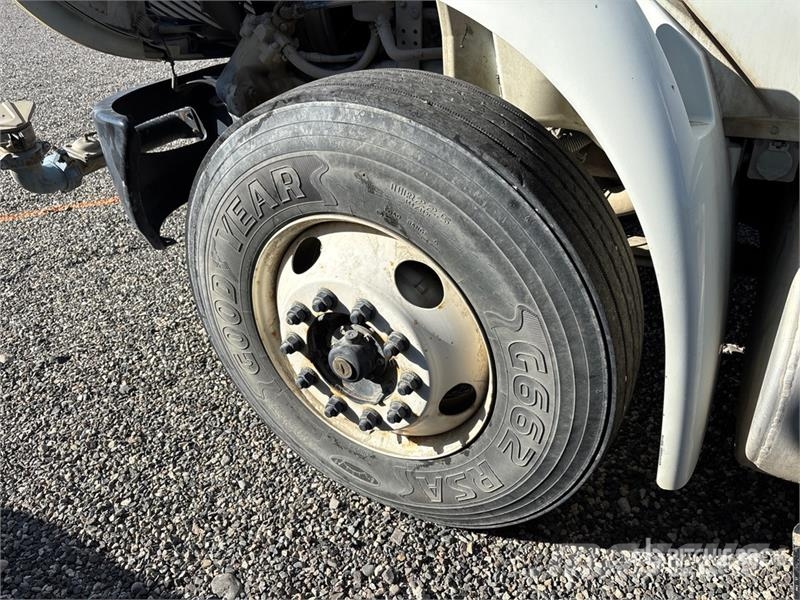 International 4300 水罐车