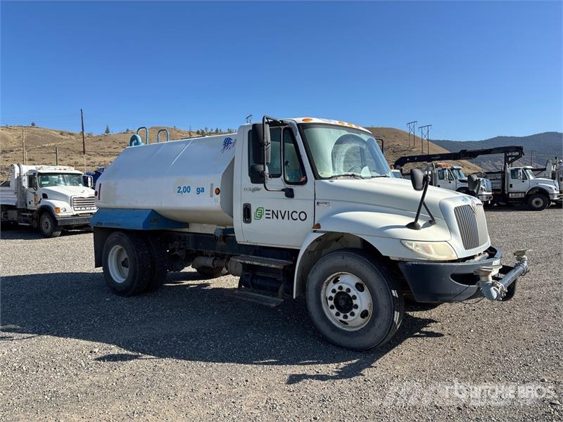 International 4300 水罐车