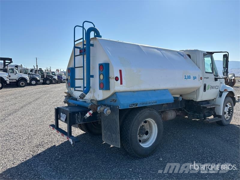 International 4300 水罐车