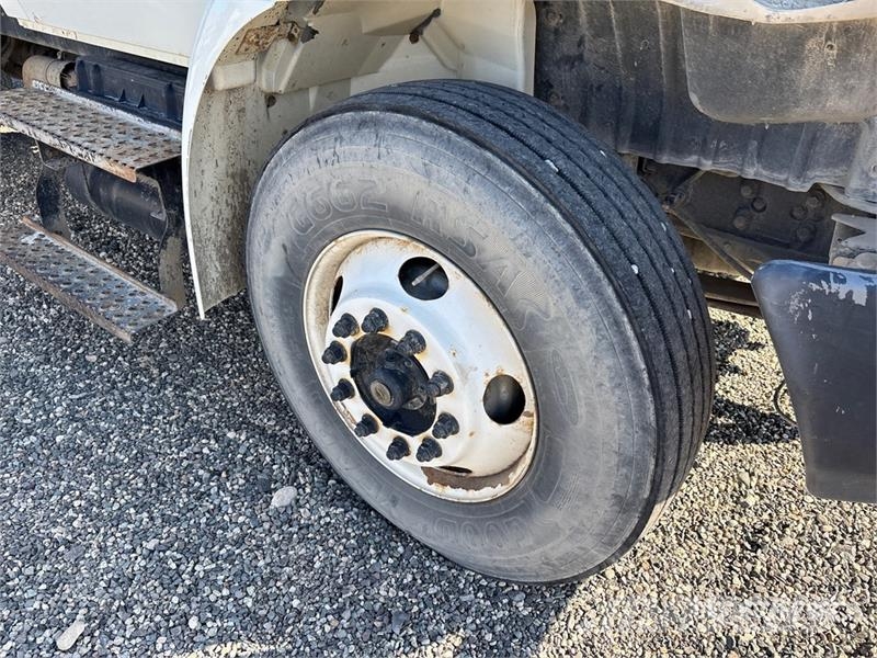 International 4300 水罐车