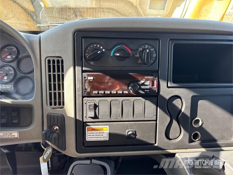 International 4300 Sanduk kamioni