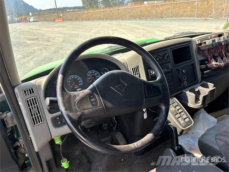 International 4300 Грузовики-Фургоны