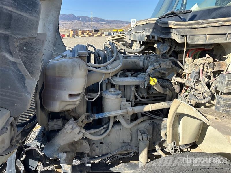 International 4300 水罐车