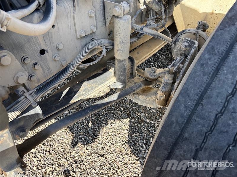 International 4300 水罐车