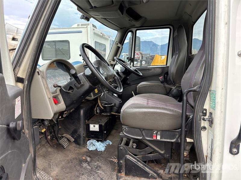 International 4300M7 Kamioni za čišćenje ulica