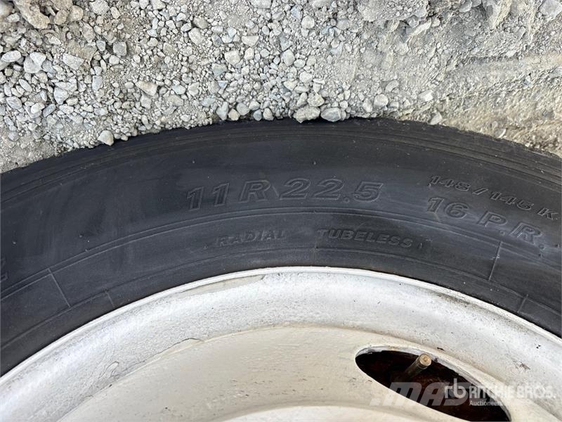 International 4400 Комбинированные дорожные машины