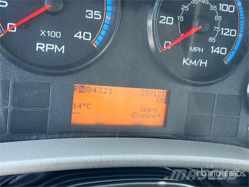 International 4400 Комбинированные дорожные машины