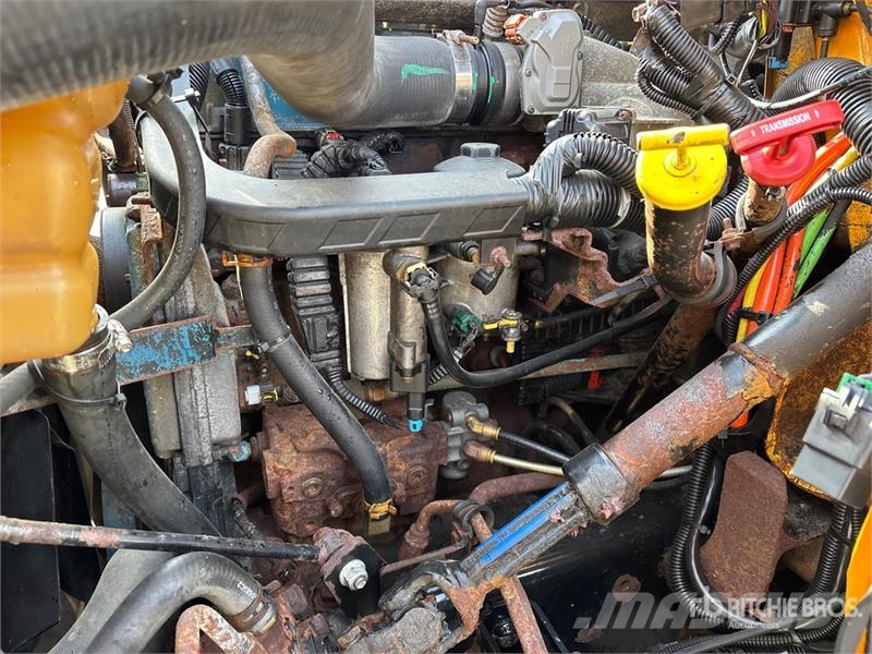 International 4400 Комбинированные дорожные машины