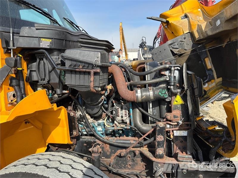 International 4400 Комбинированные дорожные машины