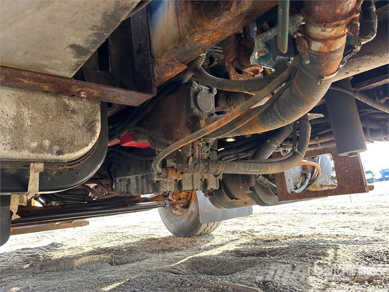 International 4400 Комбинированные дорожные машины