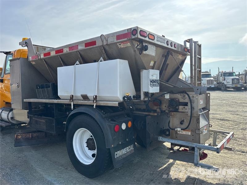International 4400 Комбинированные дорожные машины