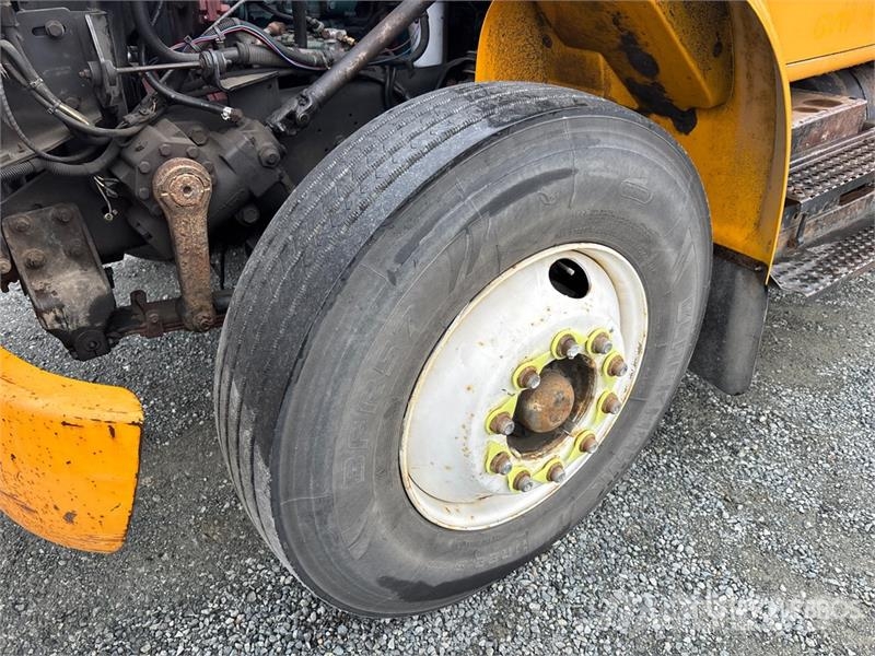International 4900 Camiones de perforación móvil