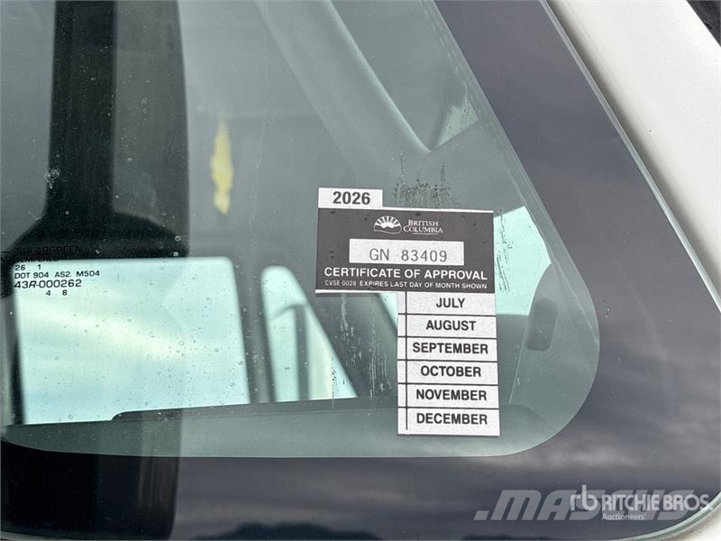 International 7400 Pagalbos kelyje automobiliai