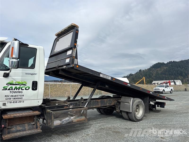 International 7400 Pagalbos kelyje automobiliai