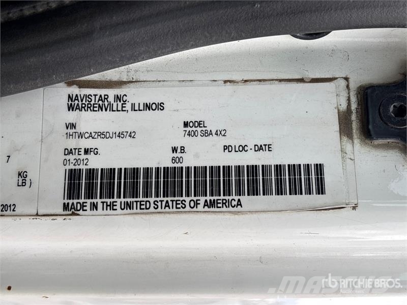 International 7400 Pagalbos kelyje automobiliai