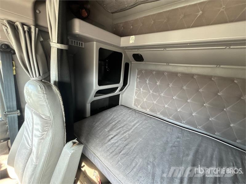 International 9200 Autotractoare