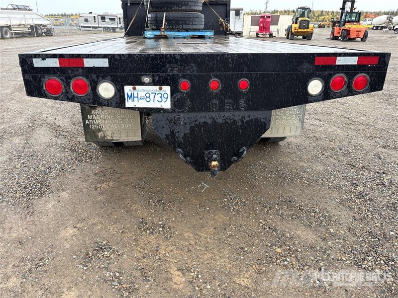 International DuraStar 4300 4x2 Crew Cab Flatbed Truck Flatbed/Dropside trucks