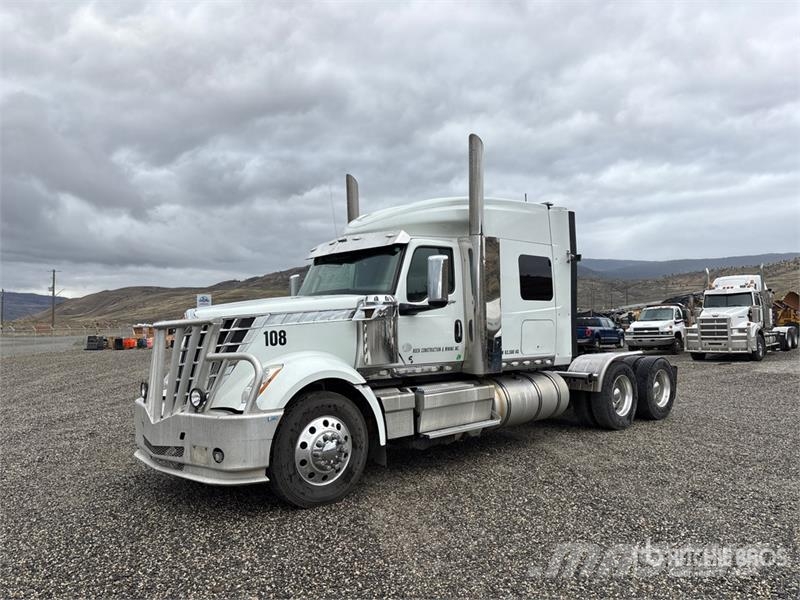 International Lone Star 6x4 T/A Sleeper Truck Tractor Trekkers
