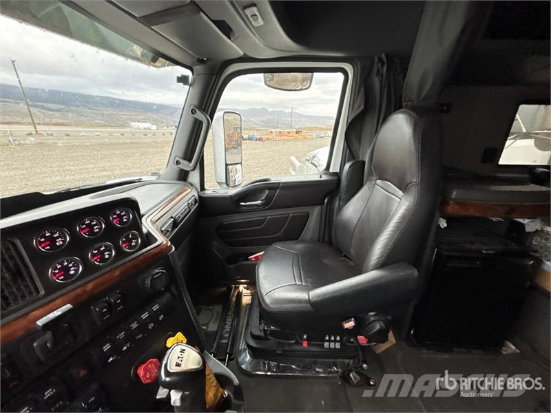 International Lone Star 6x4 T/A Sleeper Truck Tractor Trekkers