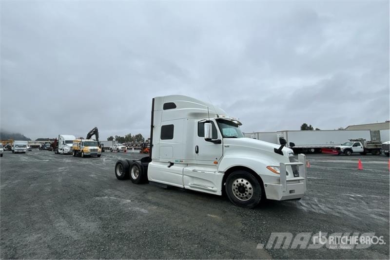 International LT625 中古トラクターヘッド | トレーラーヘッド