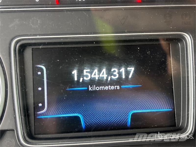 International LT625 Trekkers