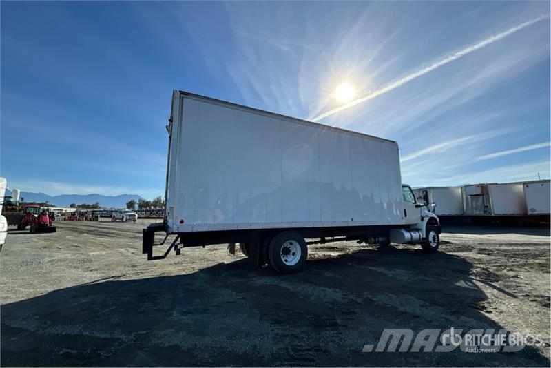 International MV607 4x2 Van Truck Fast kasse