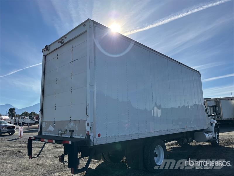 International MV607 4x2 Van Truck Fast kasse
