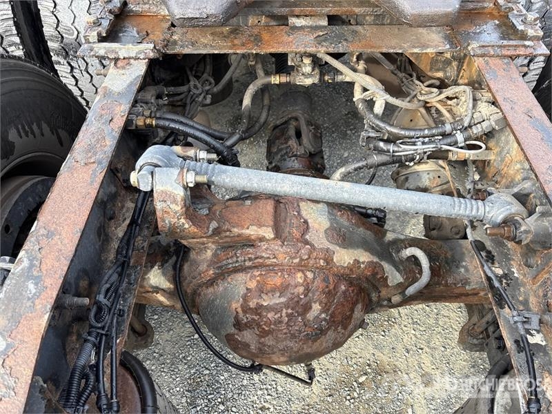 International Prostar+ 122 6x4 T/A Sleeper Truck Tractor Naudoti vilkikai