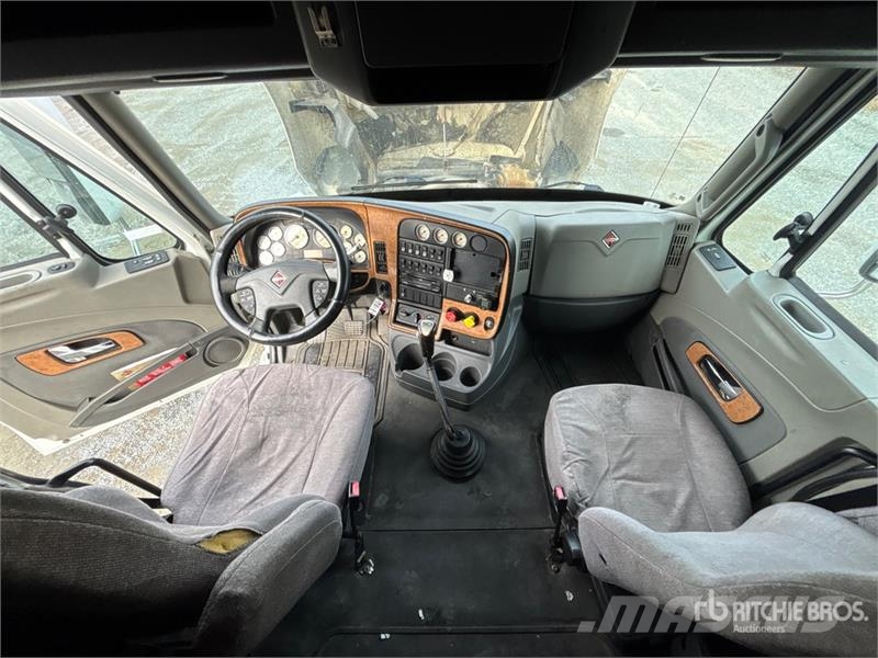 International Prostar+ 122 6x4 T/A Sleeper Truck Tractor Naudoti vilkikai