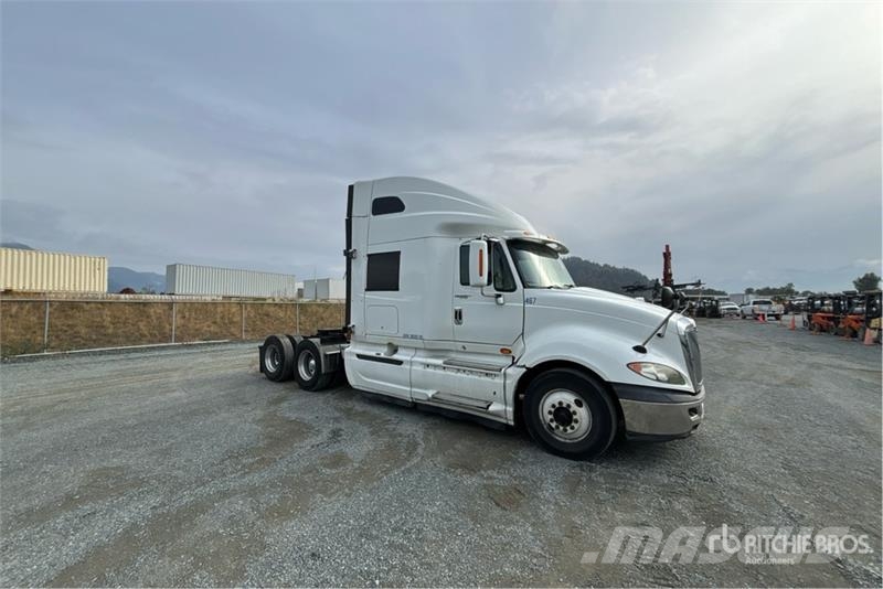 International Prostar+ 122 6x4 T/A Sleeper Truck Tractor Naudoti vilkikai