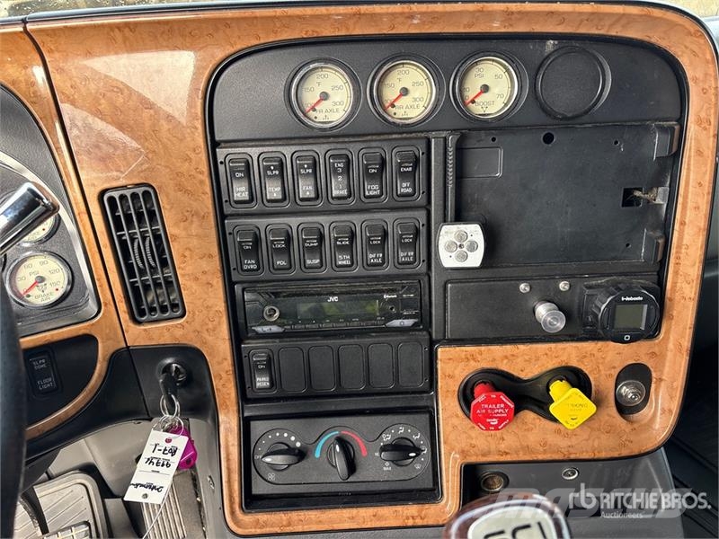 International Prostar+ 122 6x4 T/A Sleeper Truck Tractor Naudoti vilkikai