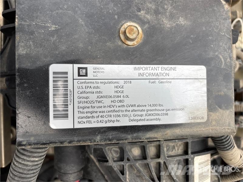 Isuzu NPR Camiões de caixa fechada