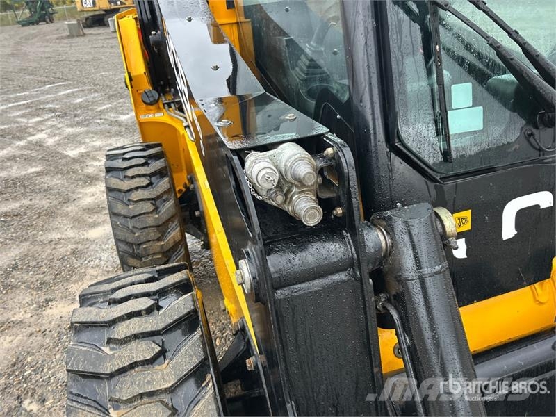 JCB 260 T4 Skid Steer Loader Skid steer mini nakladalci